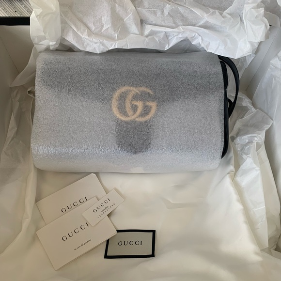 GG Marmont small matelassé shoulder bag - Picture 12 of 13